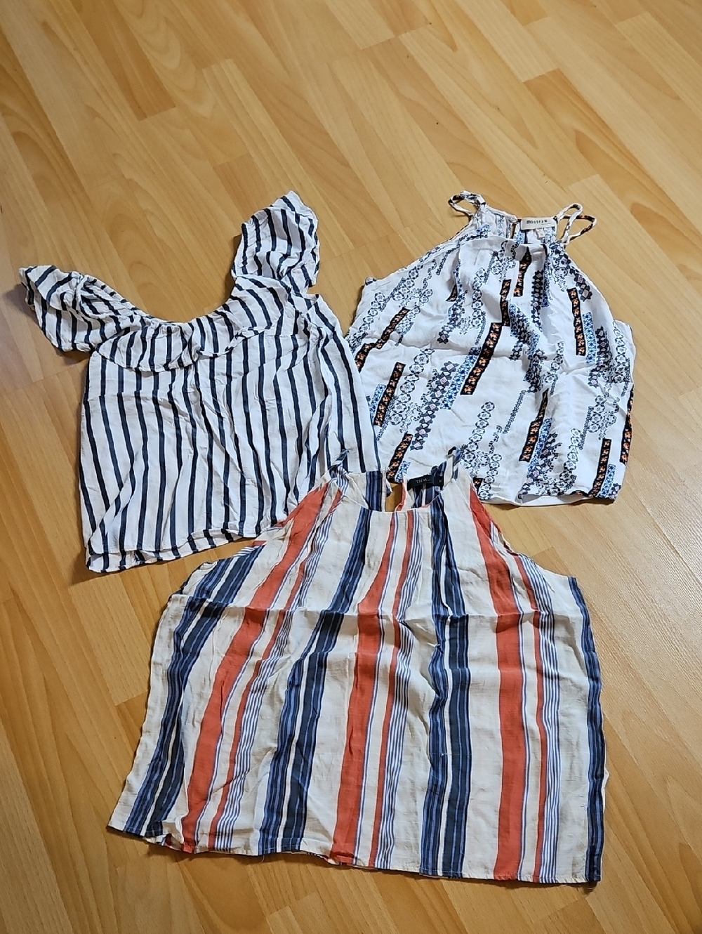 Free With Purchase - 3 Tank Tops - White, Navy, Coral